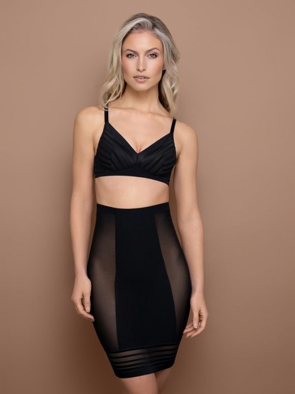 Modelująca spódnica w kolorze czarnym