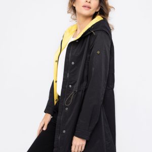 Czarny płaszcz damski z kapturem J-DANI