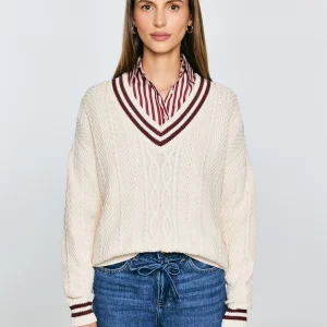 Sweter damski z wiskozy z dekoltem v-neck kremowy Cyntylia 102