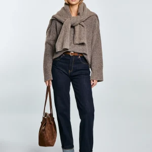 Sweter damski v-neck oversize z dodatkiem wełny brązowy Violina 804