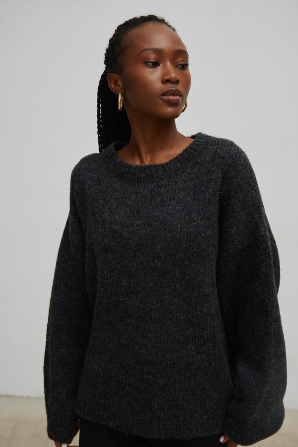 Sweter oversize z bufiastym rękawem GRAFITOWY - RIVERO-UNI