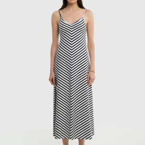 Sukienka damska maxi na ramiączkach w paski biało-granatowe Adelina 403