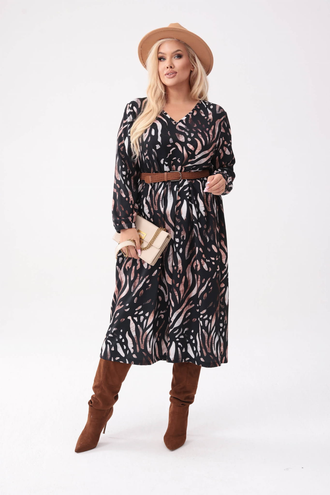 Overise'owa sukienka Oli z roślinnym printem PLUS SIZE XXL OVERSIZE